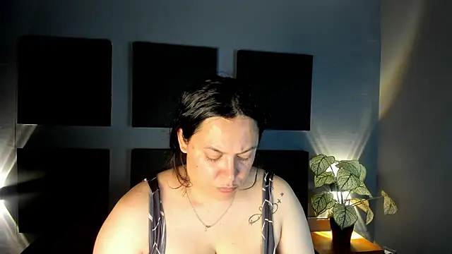 Snapshot of Biiancacox chatting on 09-19-25, 03:08 Biiancacox online show from 09-19-25, 03:08