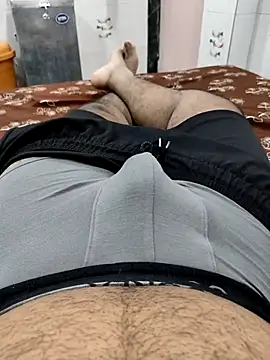 HunterBoy27ForMilf online show from 05-09-26, 07:46