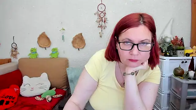 Snapshot of PlayfullMature chatting on 03-14-25, 10:07 PlayfullMature online show from 03-14-25, 10:07