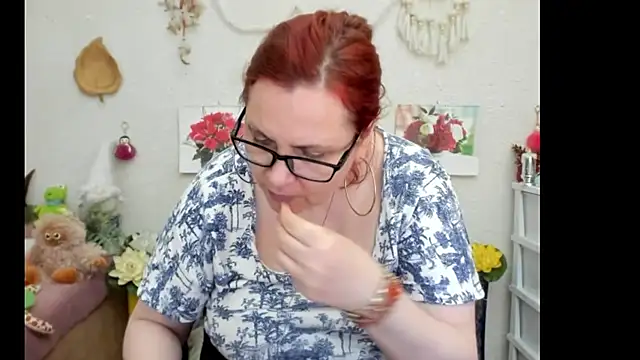 Snapshot of PlayfullMature chatting on 09-16-25, 07:31 PlayfullMature online show from 09-16-25, 07:31