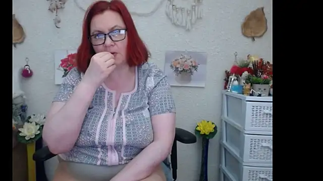 Snapshot of PlayfullMature chatting on 09-19-25, 09:59 PlayfullMature online show from 09-19-25, 09:59