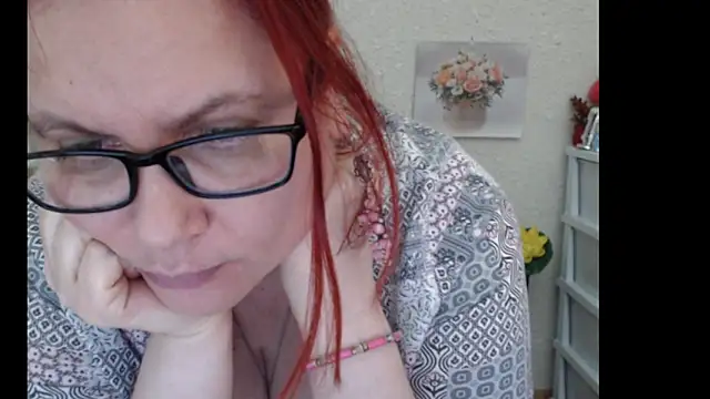 Snapshot of PlayfullMature chatting on 09-20-25, 10:11 PlayfullMature online show from 09-20-25, 10:11