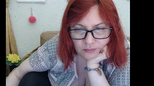 Snapshot of PlayfullMature chatting on 10-10-25, 01:10 PlayfullMature online show from 10-10-25, 01:10