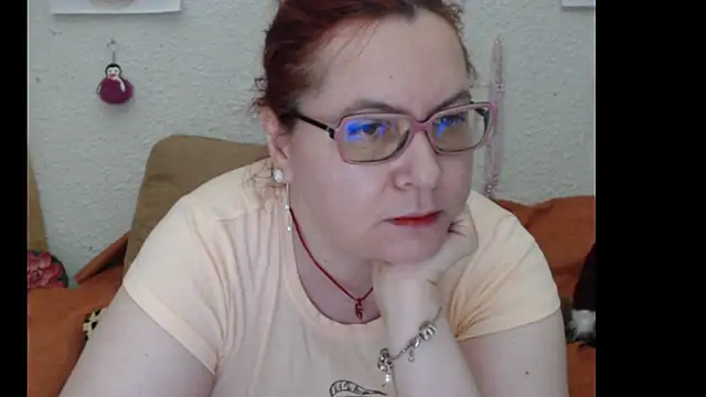 Snapshot of PlayfullMature chatting on 10-28-25, 10:19 PlayfullMature online show from 10-28-25, 10:19