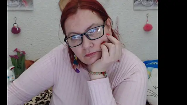 Snapshot of PlayfullMature chatting on 11-19-25, 05:02 PlayfullMature online show from 11-19-25, 05:02