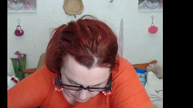 Snapshot of PlayfullMature chatting on 11-27-25, 09:33 PlayfullMature online show from 11-27-25, 09:33