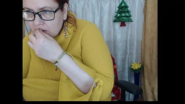 Snapshot of PlayfullMature chatting on 01-11-26, 10:37 PlayfullMature online show from 01-11-26, 10:37