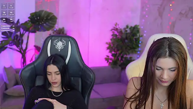 Snapshot of Tina_Breeze chatting on 02-15-25, 02:44 Tina Breeze online show from 02-15-25, 02:44