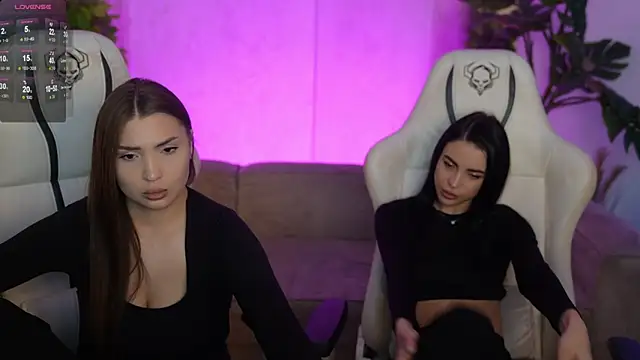 Tina Breeze online show from 12-17-25, 08:20