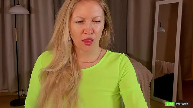 Snapshot of sugamomy chatting on 11-19-25, 12:32 sugamomy online show from 11-19-25, 12:32