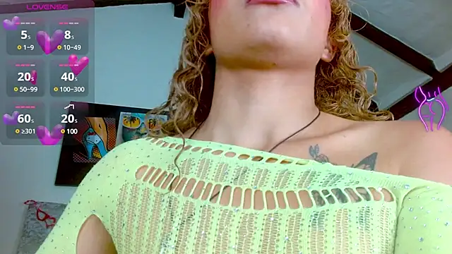 Snapshot of Eva_Hoot chatting on 02-24-25, 01:31 Eva Hoot online show from 02-24-25, 01:31