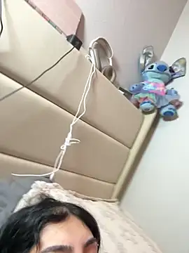 Snapshot of ThickerThanYoBitch chatting on 11-13-25, 04:17 ThickerThanYoBitch online show from 11-13-25, 04:17