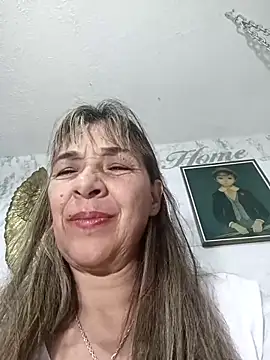 Snapshot of biancchi chatting on 03-05-25, 12:00 biancchi online show from 03-05-25, 12:00