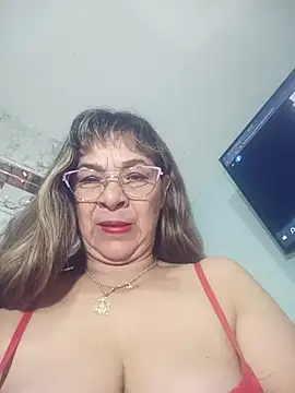 Snapshot of biancchi chatting on 11-11-25, 10:26 biancchi online show from 11-11-25, 10:26