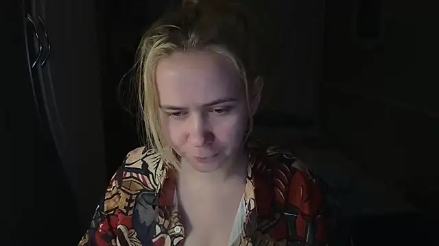 Riley Roo online show from 02-11-26, 05:07