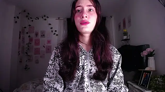IsaBaileys  online show from 05-14-26, 10:27