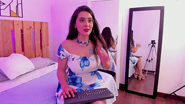 emily amaya online show from 07-07-26, 08:35