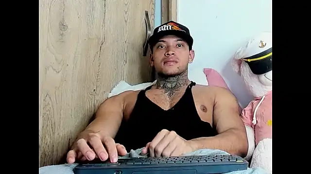 Stiven collins online show from 10-27-25, 09:35