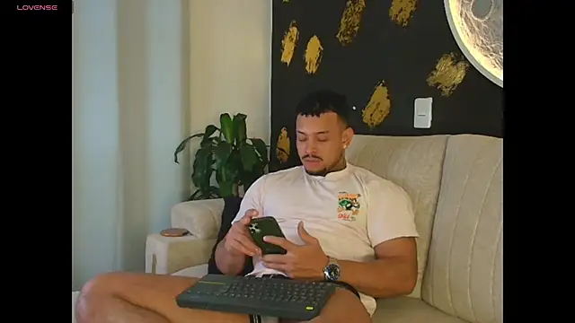 Snapshot of Stiven_collins chatting on 07-16-26, 05:57 Stiven collins online show from 07-16-26, 05:57