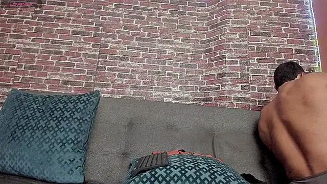 Snapshot of curt_xxx chatting on 12-17-24, 02:01 curt xxx online show from 12-17-24, 02:01