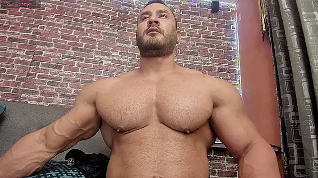 Snapshot of curt_xxx chatting on 12-21-24, 07:13 curt xxx online show from 12-21-24, 07:13