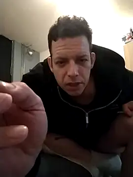 Knuffelstaaf123 online show from 01-07-25, 03:14