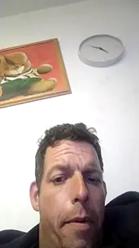 Knuffelstaaf123 online show from 10-05-25, 02:48