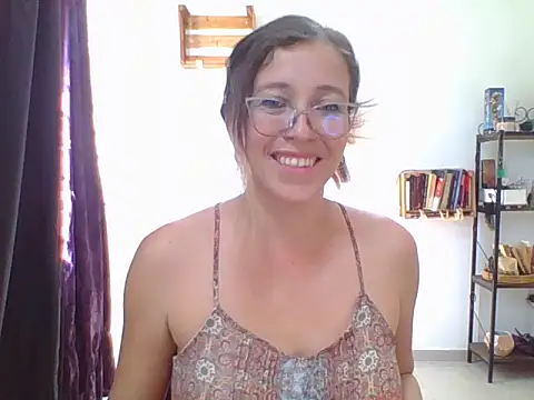 Snapshot of charlott_ponce chatting on 10-28-25, 07:38 charlott ponce online show from 10-28-25, 07:38