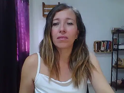 Snapshot of charlott_ponce chatting on 11-07-25, 06:41 charlott ponce online show from 11-07-25, 06:41