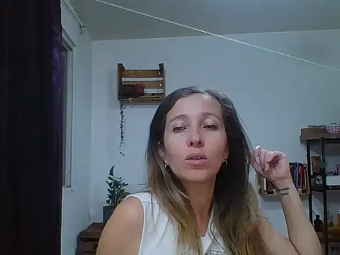 Snapshot of charlott_ponce chatting on 01-10-26, 05:31 charlott ponce online show from 01-10-26, 05:31