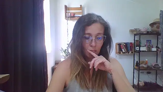 Snapshot of charlott_ponce chatting on 02-19-26, 07:54 charlott ponce online show from 02-19-26, 07:54