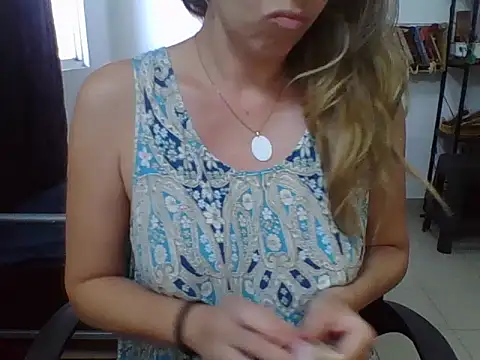 Snapshot of charlott_ponce chatting on 06-15-26, 07:05 charlott ponce online show from 06-15-26, 07:05
