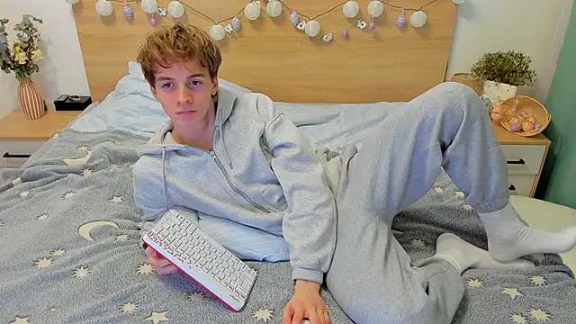 Fandi 777 online show from 03-21-25, 05:12