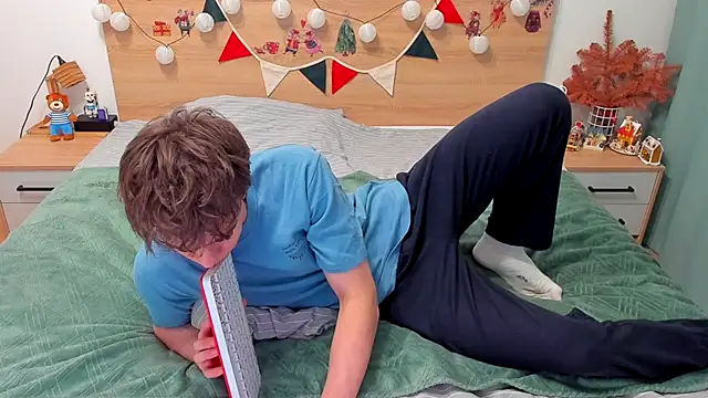 Fandi 777 online show from 12-15-25, 03:38