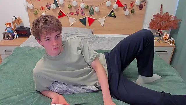 Fandi 777 online show from 12-23-25, 11:08