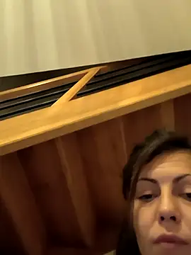 LadySaraah34 online show from 11-11-25, 12:54