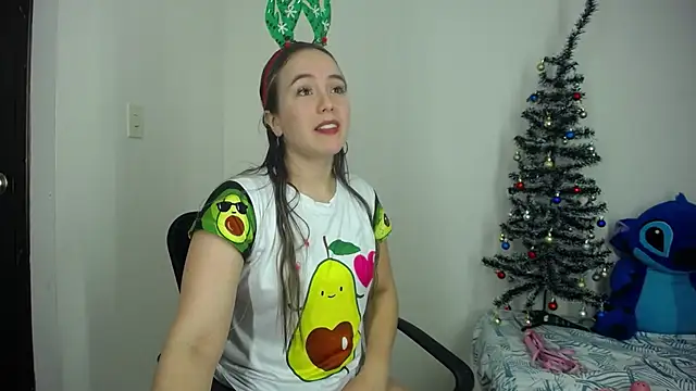 Snapshot of LauraSofia_Cam chatting on 12-20-25, 09:16 LauraSofia Cam online show from 12-20-25, 09:16