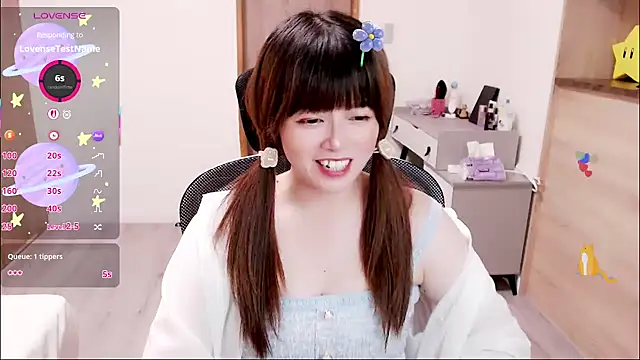 Snapshot of a0513 chatting on 10-02-25, 03:19 a0513 online show from 10-02-25, 03:19