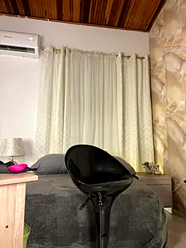 emilyrojas online show from 11-13-25, 12:15