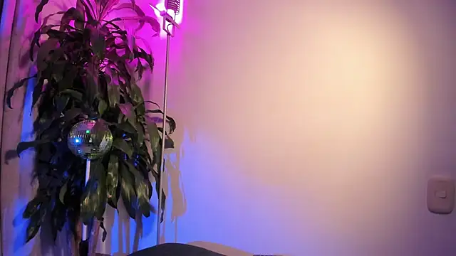 Romeocolin online show from 09-10-25, 06:02