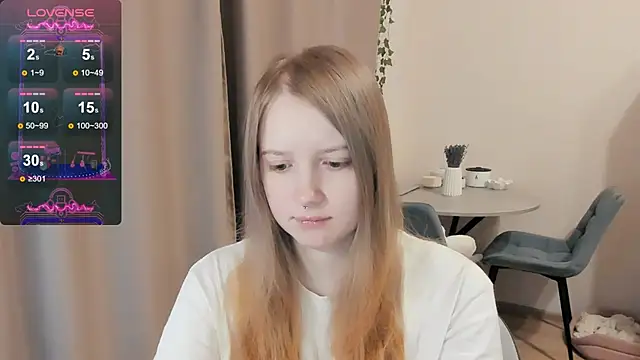 Snapshot of Alyaley chatting on 09-18-25, 02:57 Alyaley online show from 09-18-25, 02:57