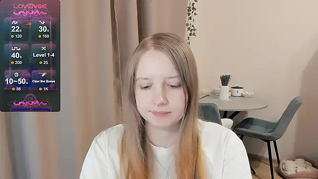 Snapshot of Alyaley chatting on 10-10-25, 06:40 Alyaley online show from 10-10-25, 06:40