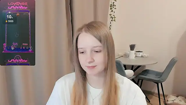 Snapshot of Alyaley chatting on 10-11-25, 07:12 Alyaley online show from 10-11-25, 07:12