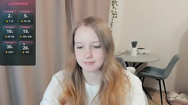 Snapshot of Alyaley chatting on 10-16-25, 10:05 Alyaley online show from 10-16-25, 10:05