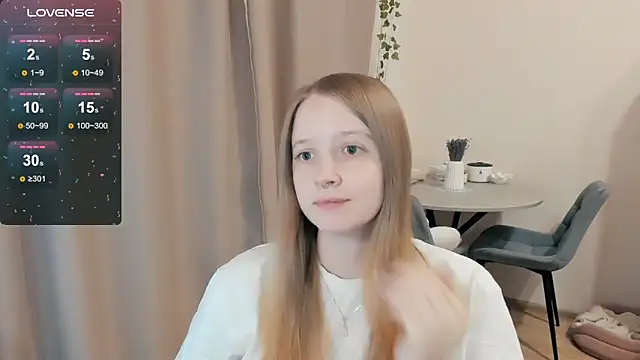 Snapshot of Alyaley chatting on 10-17-25, 11:51 Alyaley online show from 10-17-25, 11:51