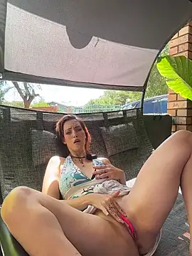 Snapshot of Astoria_Moon chatting on 01-06-26, 12:31 Astoria Moon online show from 01-06-26, 12:31