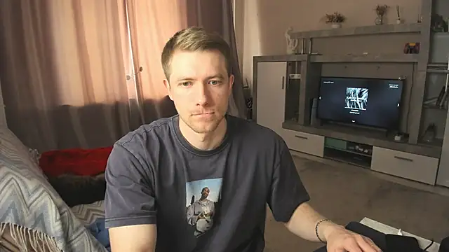 Snapshot of EthanPinkman chatting on 05-16-26, 06:54 EthanPinkman online show from 05-16-26, 06:54