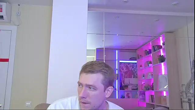 Snapshot of EthanPinkman chatting on 06-05-26, 05:03 EthanPinkman online show from 06-05-26, 05:03