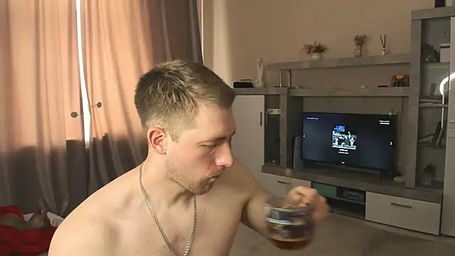 Snapshot of EthanPinkman chatting on 06-19-26, 05:23 EthanPinkman online show from 06-19-26, 05:23