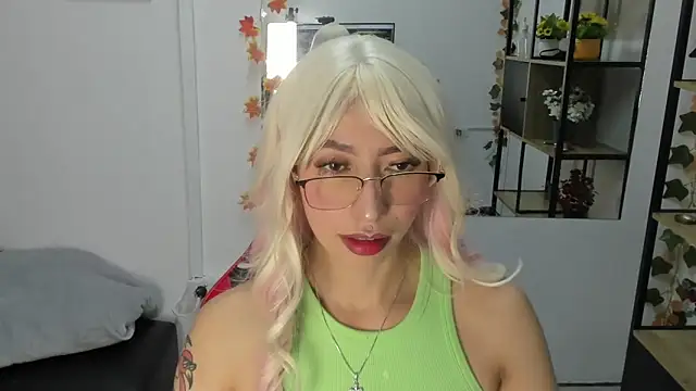 Snapshot of LilithCooperr_ chatting on 11-22-25, 09:25 LilithCooperr online show from 11-22-25, 09:25